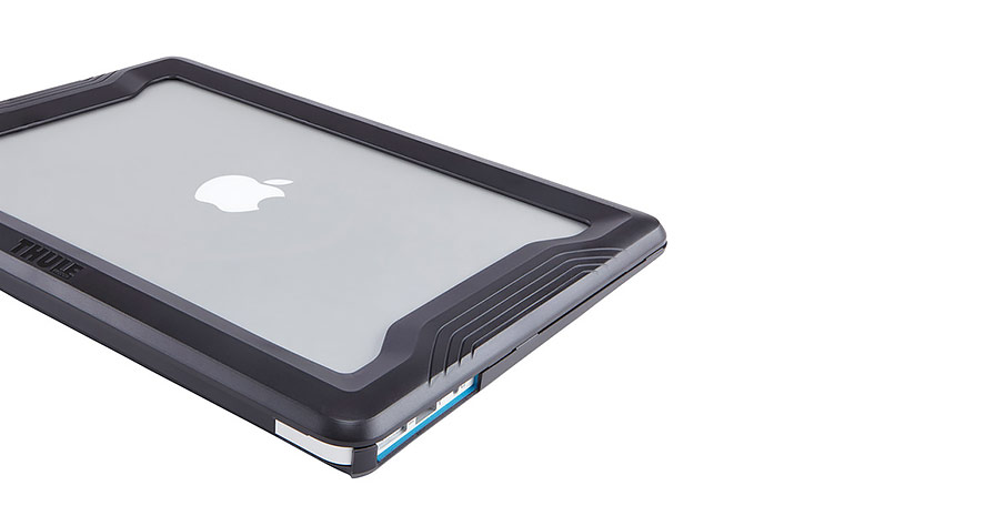 Бампер Thule Vectros для MacBook Air 13"  3202974